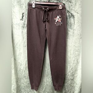 Aeropostale XS joggers, never worn, no damage still has tags on it